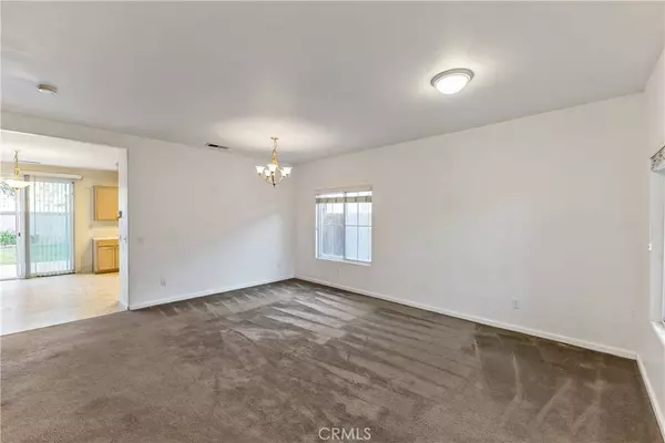 6083 E Andrews AVE, Fresno, CA 93727