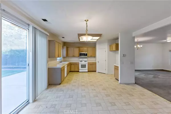 6083 E Andrews AVE, Fresno, CA 93727