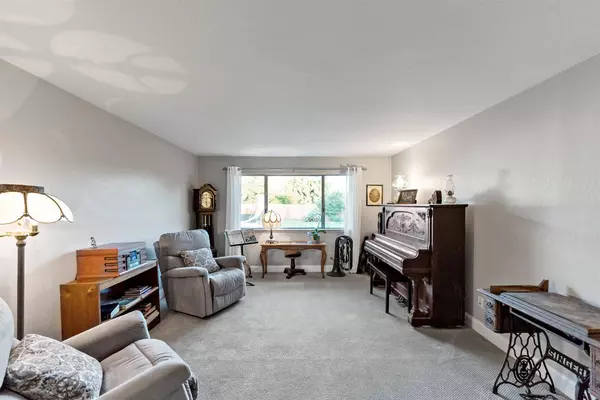 1533 Sunnyside AVE, Clovis, CA 93611