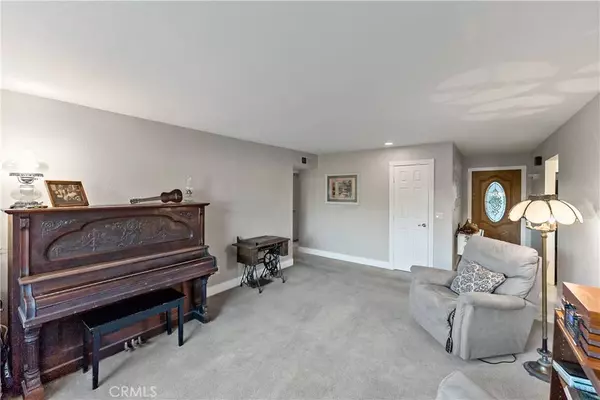 1533 Sunnyside AVE, Clovis, CA 93611