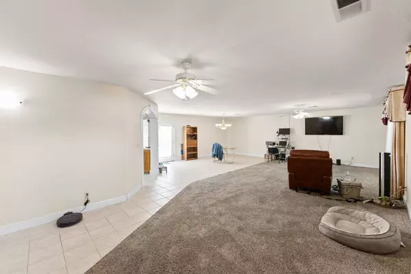 36740 Kensington DR, Madera, CA 93636