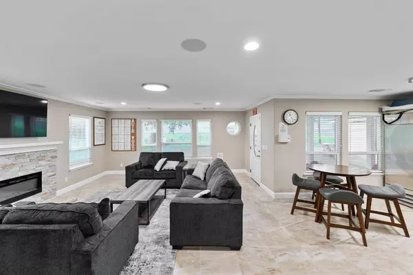 18804 Auberry RD, Clovis, CA 93619