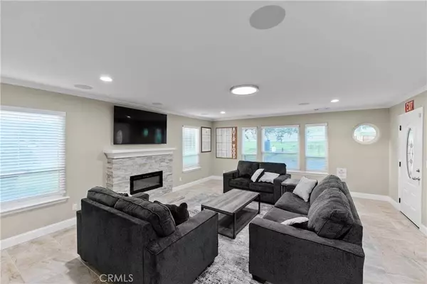 18804 Auberry RD, Clovis, CA 93619