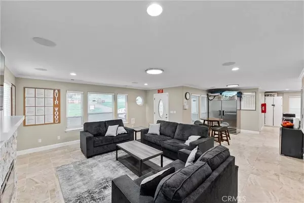 18804 Auberry RD, Clovis, CA 93619