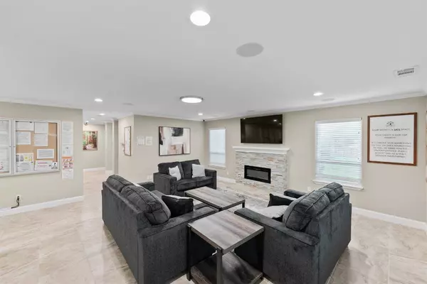 18804 Auberry RD, Clovis, CA 93619