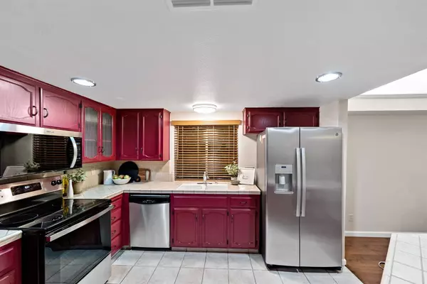 304 E Omaha AVE, Fresno, CA 93720