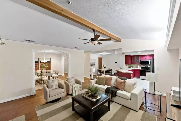 304 E Omaha AVE, Fresno, CA 93720