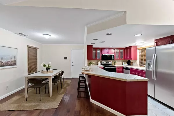 304 E Omaha AVE, Fresno, CA 93720