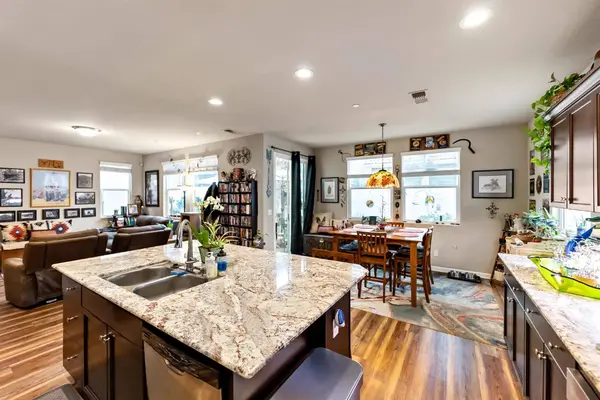 3523 Luminary WAY, Clovis, CA 93619