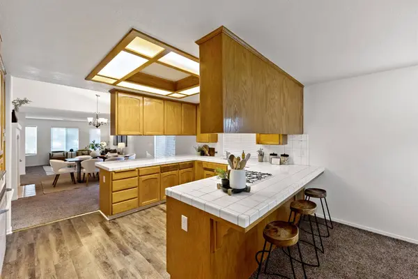 8847 N Woodrow AVE, Fresno, CA 93720