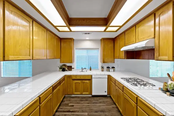 8847 N Woodrow AVE, Fresno, CA 93720