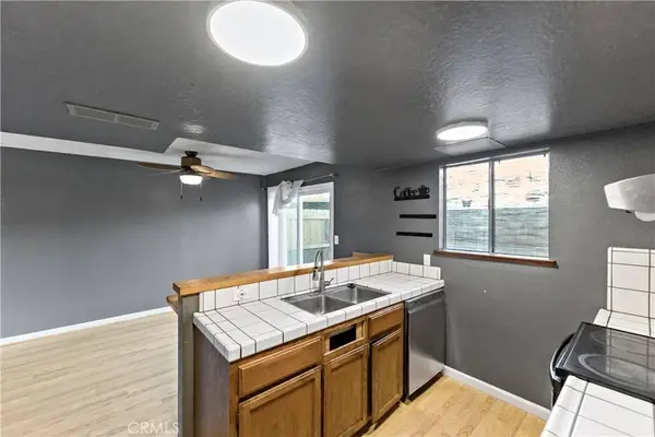 5188 W Ashlan, Fresno, CA 93612