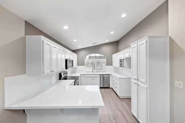 2168 E Powers AVE, Fresno, CA 93720