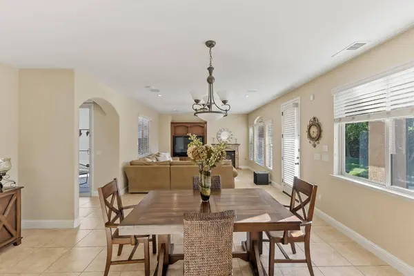5673 N Sycamore AVE, Fresno, CA 93723