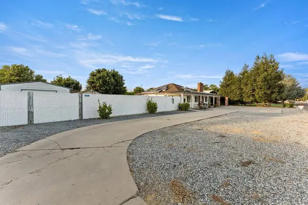 4733 E Richert AVE, Fresno, CA 93726