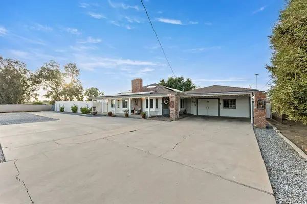 4733 E Richert AVE, Fresno, CA 93726