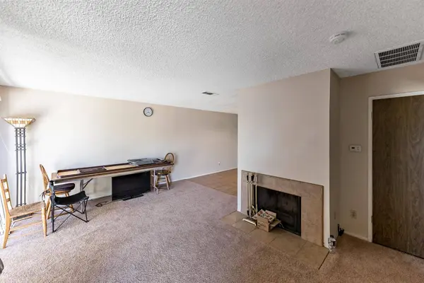 4504 N Valentine AVE #141, Fresno, CA 93722