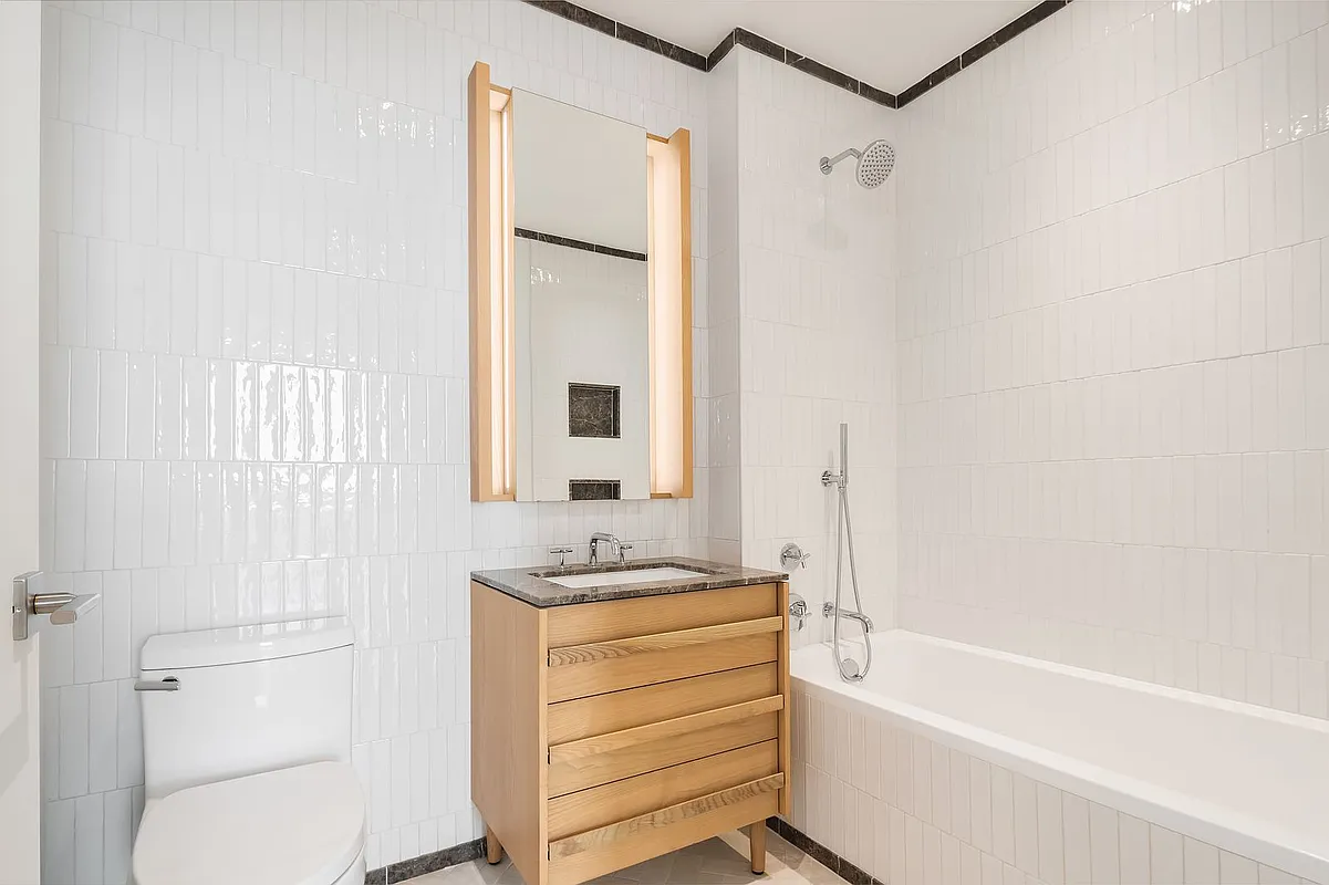 22-18 Jackson Avenue 1010 Court Square Queens NY 11101