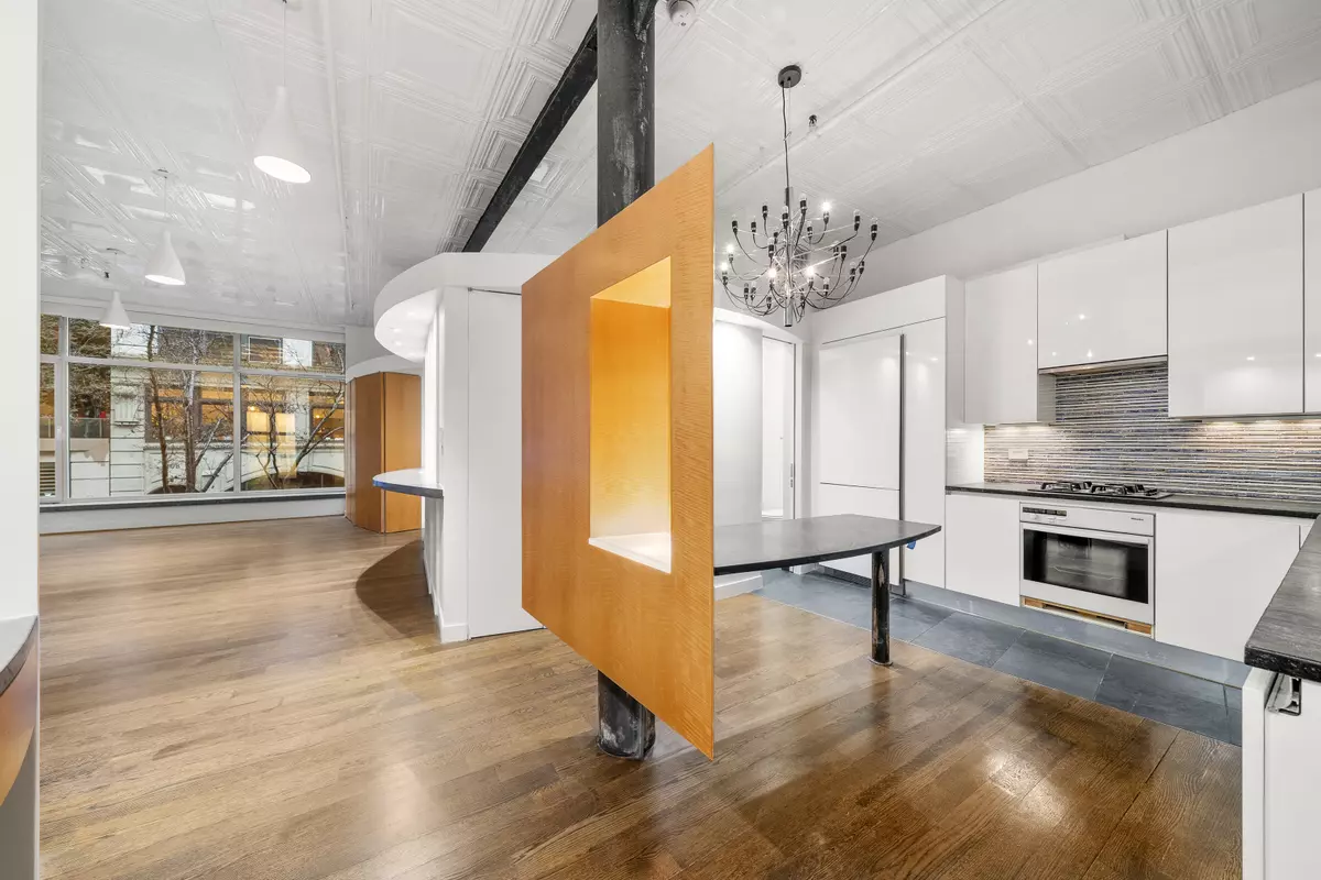 New York, NY 10001-7202,107 W 25th St #2D