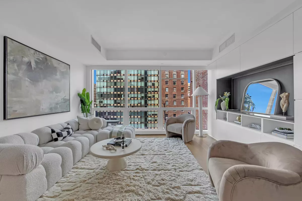 New York, NY 10025-5005,2628 Broadway #9A