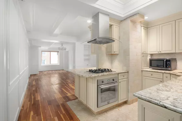 New York, NY 10019-0149,106 Central Park S #11LM