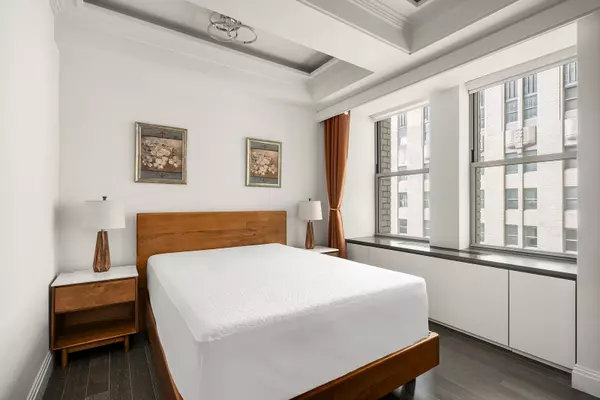 New York, NY 10022-6844,301 Park Ave #2321