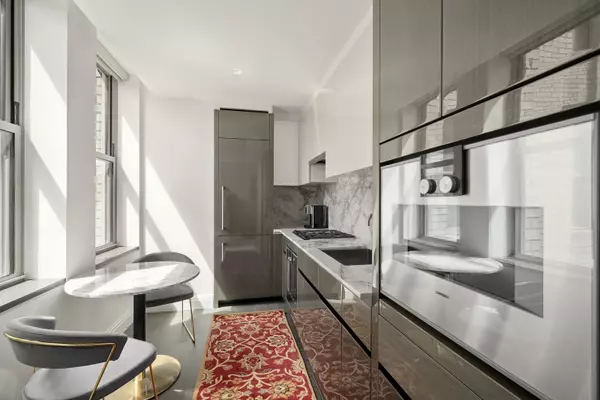 New York, NY 10022-6844,301 Park Ave #2201