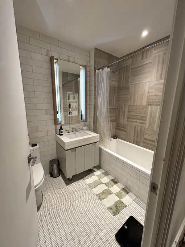 22-18 Jackson Ave #202, Long Island City, NY 11101
