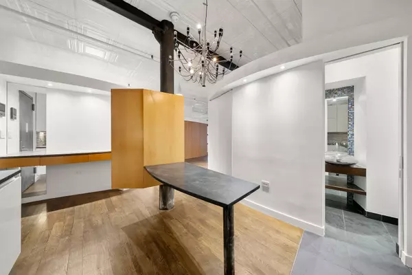 New York, NY 10001-7202,107 W 25th St #2D