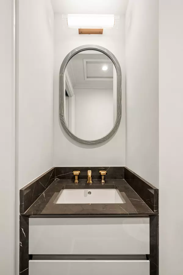 New York, NY 10022,303 Park Ave