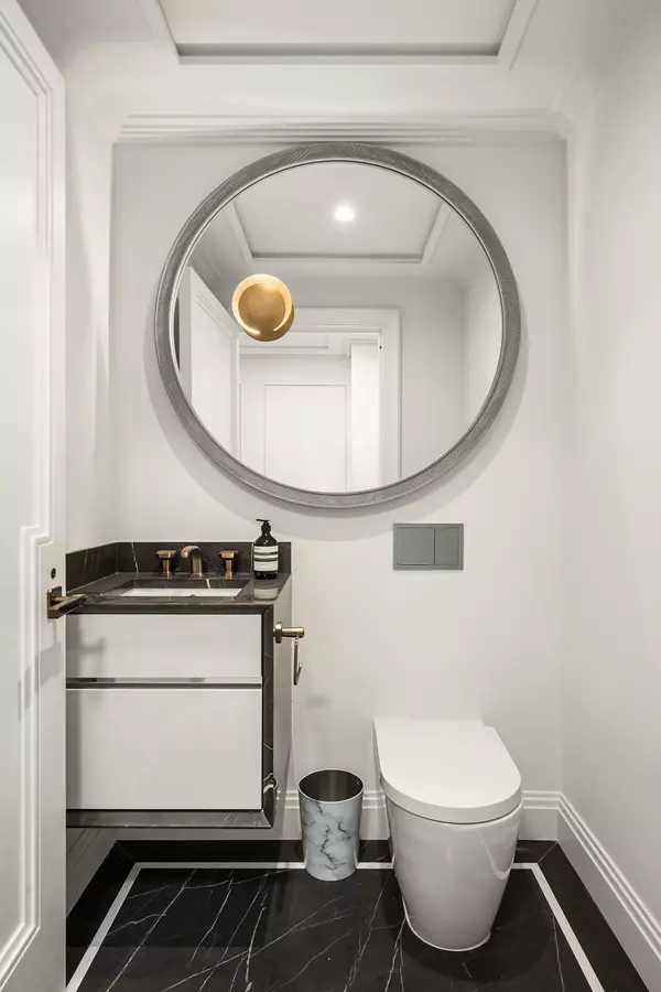 New York, NY 10022,303 Park Ave #2321