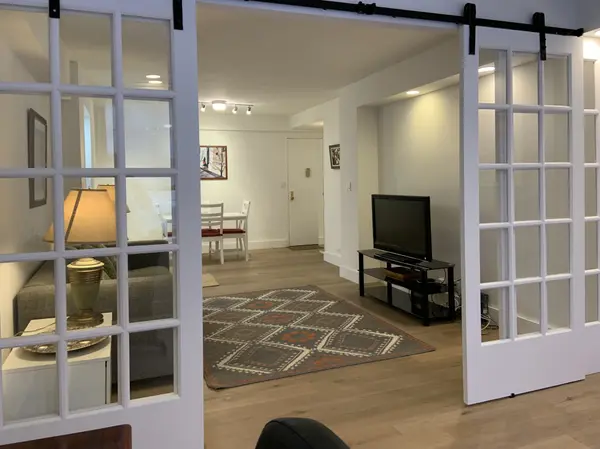 210 E 47th St #2H, New York, NY 10017-2104