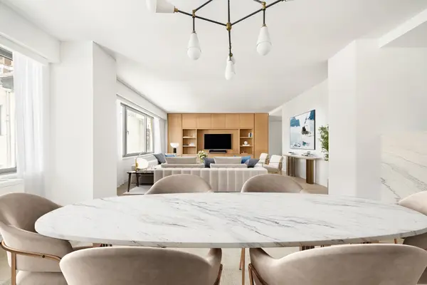 200 E 62nd St #5D, New York, NY 10065-8327