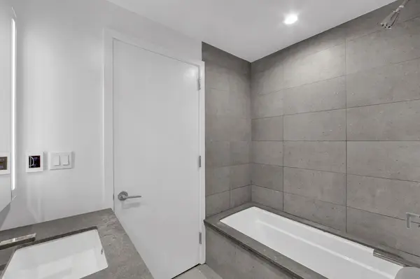 42-02 Crescent St #12C, Long Island City, NY 11101