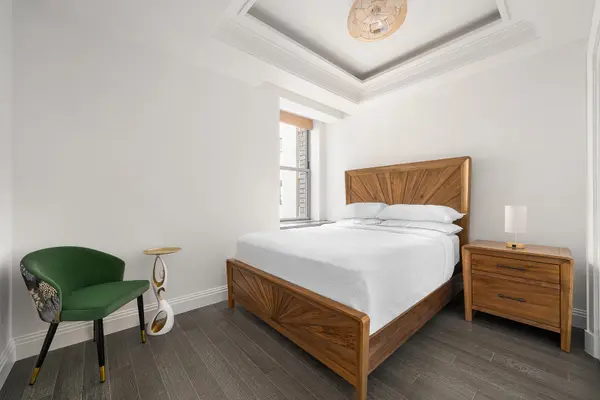 303 Park Ave #2025, New York, NY 10022-7180
