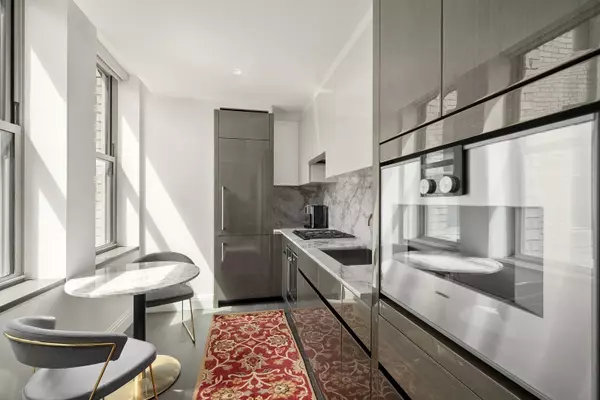 303 Park Avenue #0, Manhattan, NY 10022