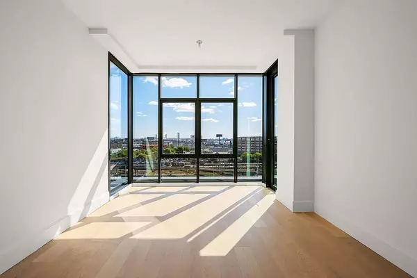 22-18 Jackson Avenue #1010, Queens, NY 11101