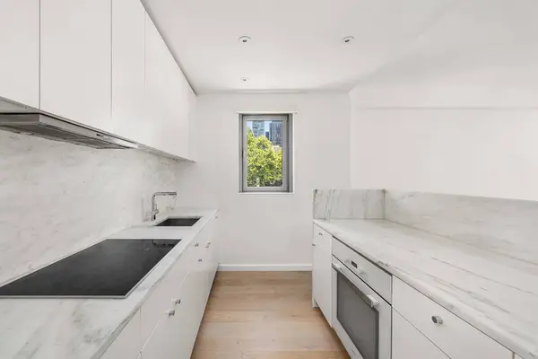 200 E 62nd Street #5D, Manhattan, NY 10065-8327