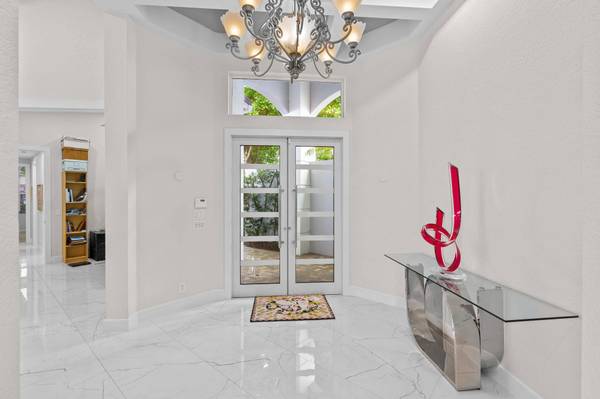 16112 Villa Vizcaya PL, Delray Beach, FL 33446