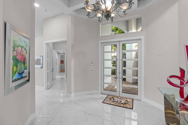 16112 Villa Vizcaya PL, Delray Beach, FL 33446