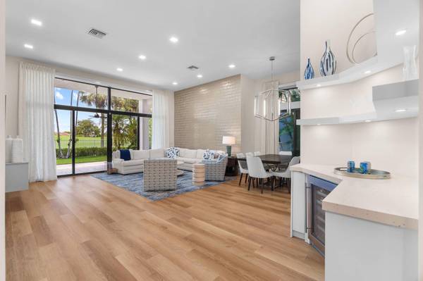 16125 Villa Vizcaya PL, Delray Beach, FL 33446