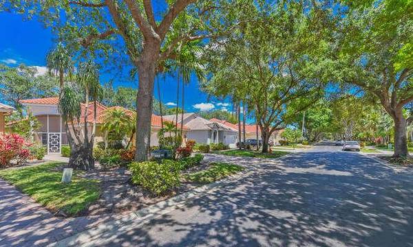 5297 Brookview DR, Boynton Beach, FL 33437