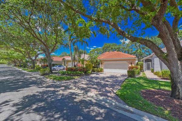5297 Brookview DR, Boynton Beach, FL 33437