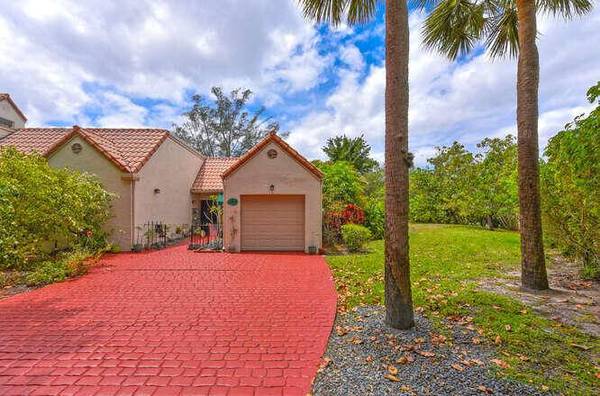6674 Las Flores DR, Boca Raton, FL 33433