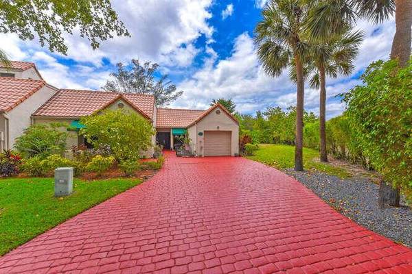 6674 Las Flores DR, Boca Raton, FL 33433