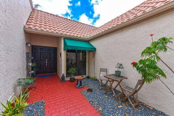 6674 Las Flores DR, Boca Raton, FL 33433