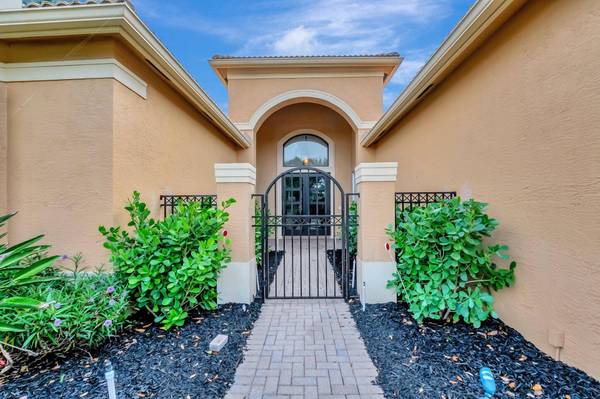 7136 Corning CIR, Boynton Beach, FL 33437