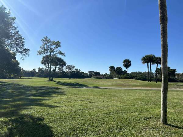 9307 Pecky Cypress LN 17a, Boca Raton, FL 33428