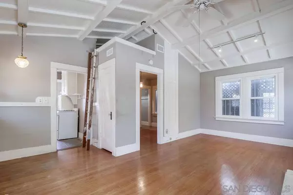 2575 Russ Blvd, San Diego, CA 92102