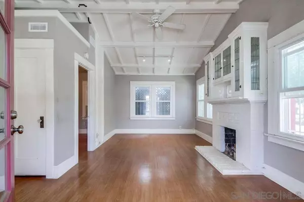 2575 Russ Blvd, San Diego, CA 92102